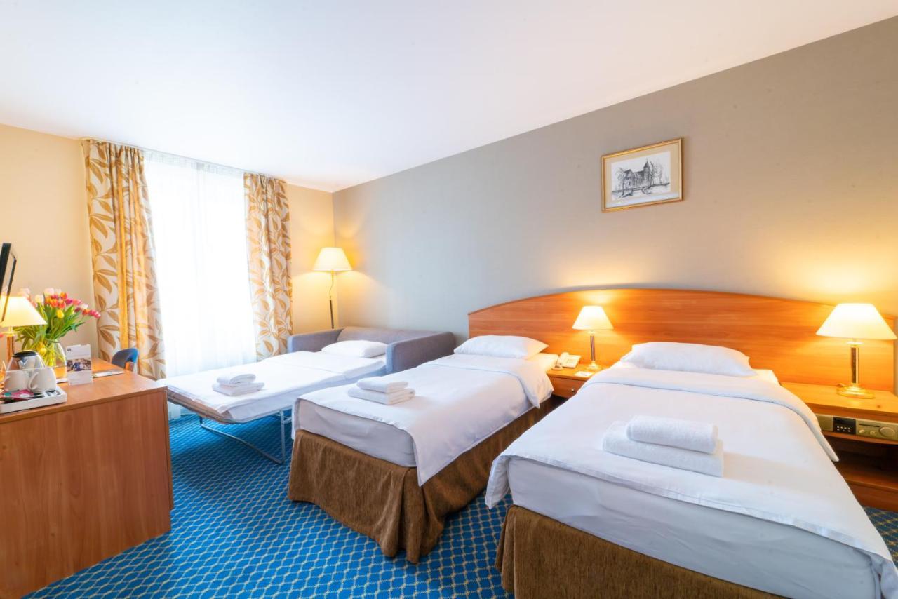 Warminski Hotel & Conference Олщин Екстериор снимка