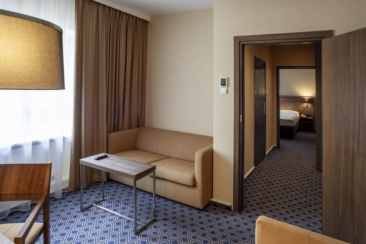 Warminski Hotel & Conference Олщин Екстериор снимка