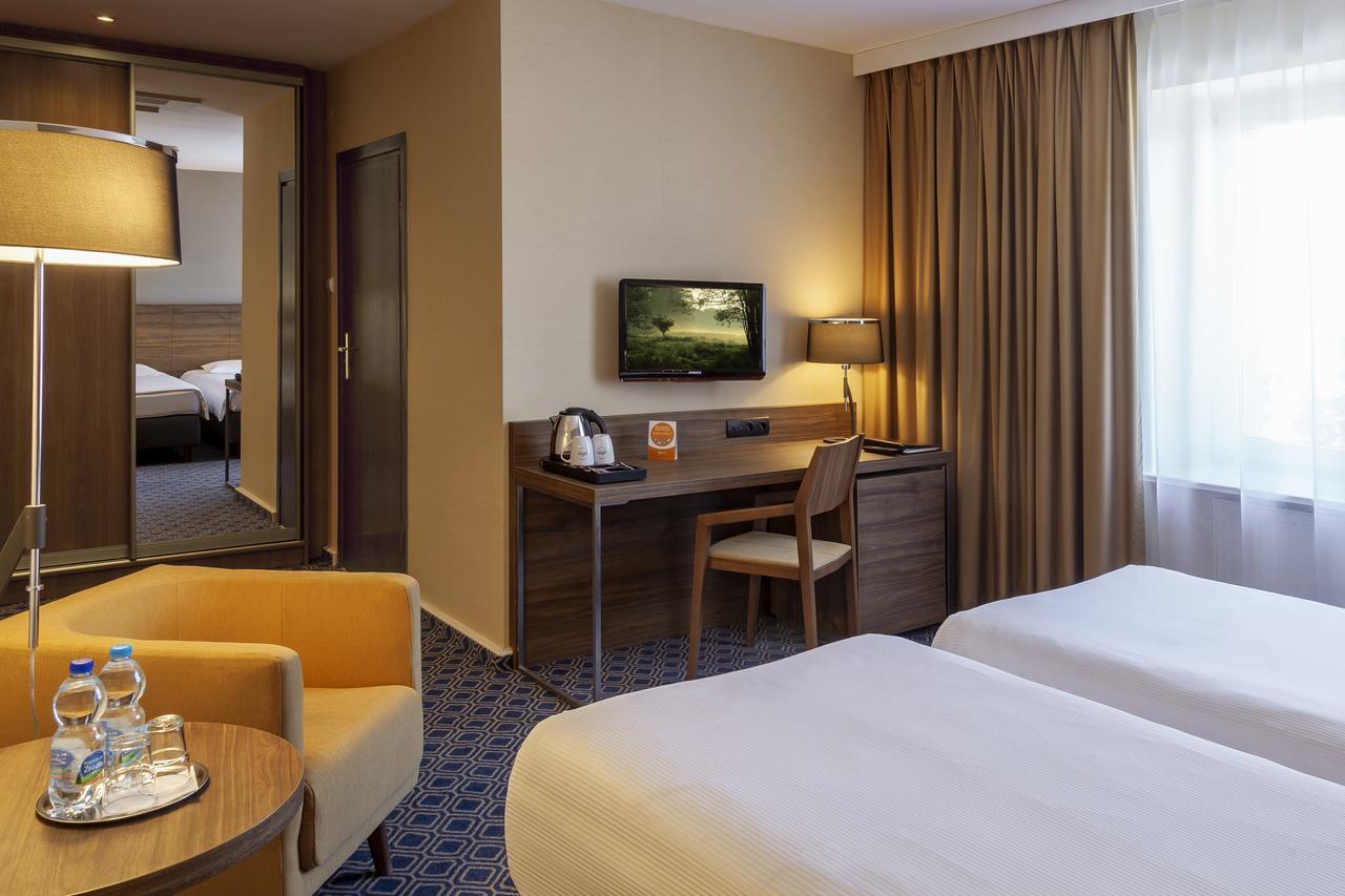 Warminski Hotel & Conference Олщин Екстериор снимка